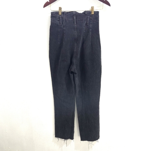 Abercrombie and Fitch| Black High-Waisted Mom Jeans Jeans Acid Wash - Picture 7 of 11